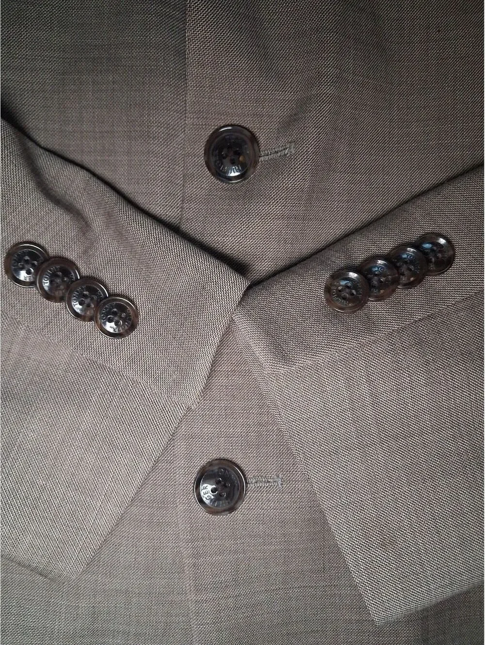 Tommy Hilfiger 2 Piece Suit Mens 40L 32x32 Beige Sharkskin